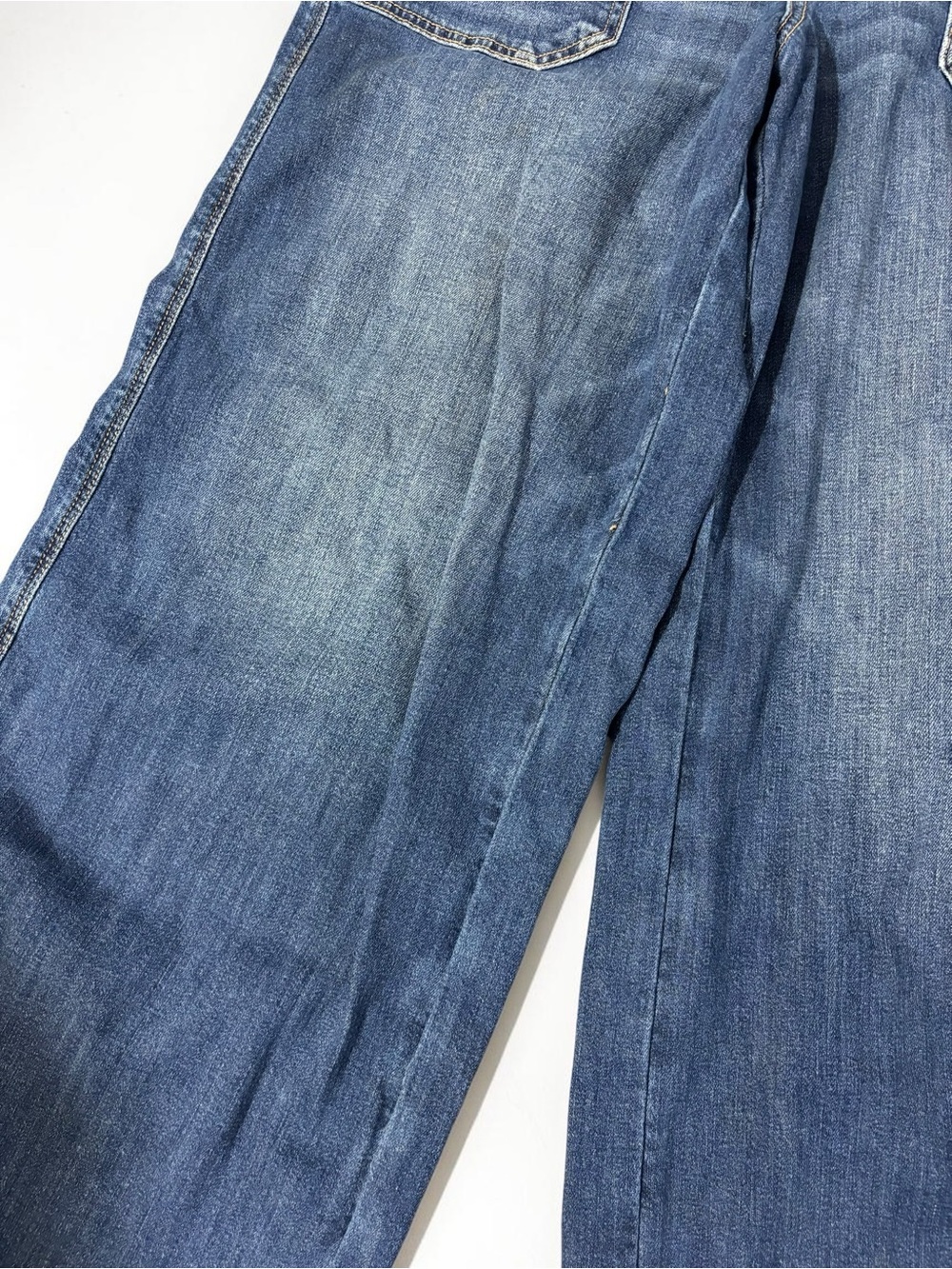 American Eagle Super High-Waisted Ultra Wide Leg Jeans Slouchy Denim Size 6 - Picture 7 of 9